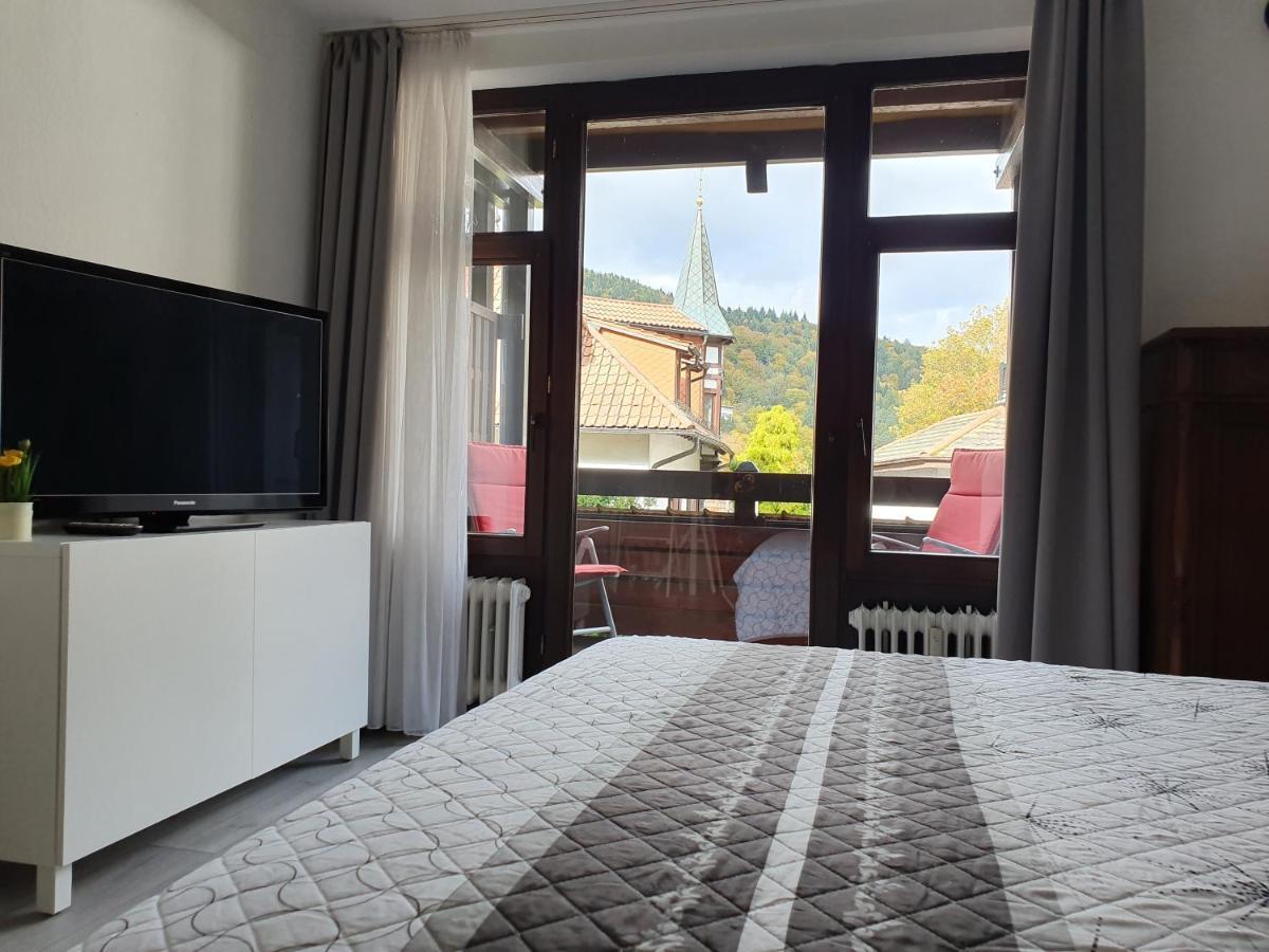 Gemütliche Ferienwohnung am Kurpark in Bad Herrenalb Exterior foto